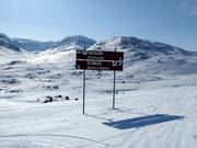 Pistenausschilderung im Skigebiet Riksgränsen
