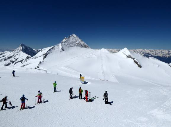 Traumhaftes Panorama am Hintertuxer Gletscher