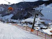 Das Skizentrum Dienten inmitten des Skigebiets