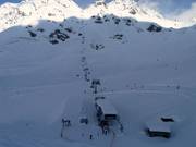 Combe à Médran-Tête des Vaux - 6er Hochgeschwindigkeits-Sesselbahn (kuppelbar) mit Abdeckhauben