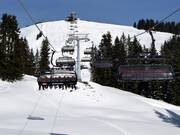 Jochbahn - 8er Hochgeschwindigkeits-Sesselbahn (kuppelbar) mit Abdeckhauben und Sitzheizung