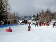Kostenfreies Übungsgelände mit mehreren Förderbändern in Villars