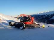 Jeden Abend rücken die Pistengeräte aus