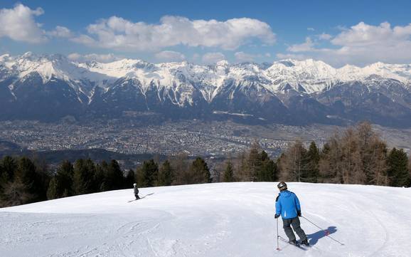 Skifahren in der Stadt Innsbruck