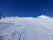 Breite Abfahrt am Schnee-Express