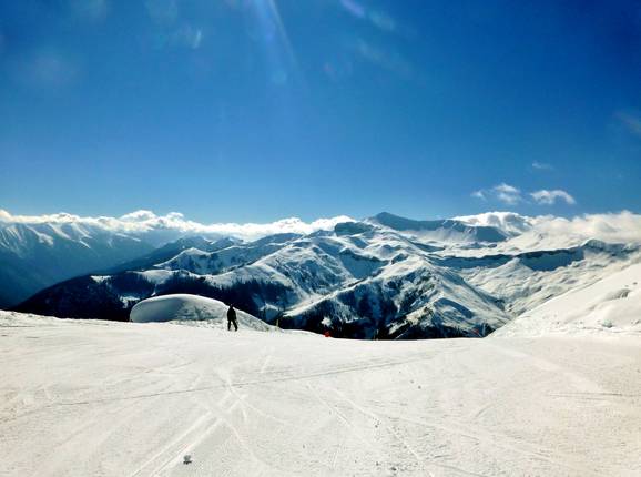 Piste Baudric mit Blick zum Mont Mounier (2818m)