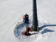 Schneekanone auf der Piste von Witów