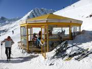 Schirmbar Dampfkess'l am Restaurant Almstüberl