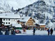 Blick auf die Restaurants in Oberlech