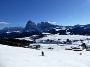 Herrliches Panorama an der Sesselbahn Mezdi auf der Seiser Alm