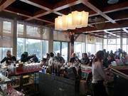 Bar im Caribou Grill an der Talstation