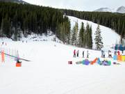 Anfängerbereich mit Förderbändern direkt an der Talstation