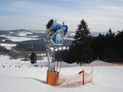 Schneekanone im Skigebiet