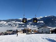 Die Spieljochbahn startet direkt in Fügen
