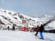 Gute Wegweiser an Verzweigungen