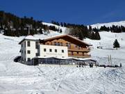 Hochzeiger Haus mitten im Skigebiet