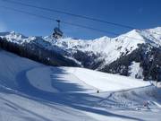 Großer Speicherteich an der Panorama-6er Bahn