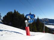 Leistungsfähige Schneekanonen im Skigebiet Les Angles