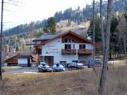 Unterkunft am Pistenrand der Talabfahrt