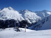 Blick auf Stablein mit Bergpanorama