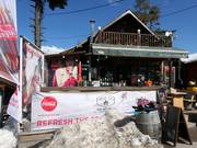 Bar an der Talstation der Gondelbahn Yastrebets