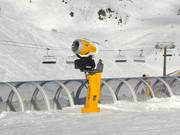 Leistungsfähige Schneekanone im Skigebiet The Remarkables