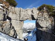 Das Loserfenster oberhalb der gleichnamigen Sesselbahn
