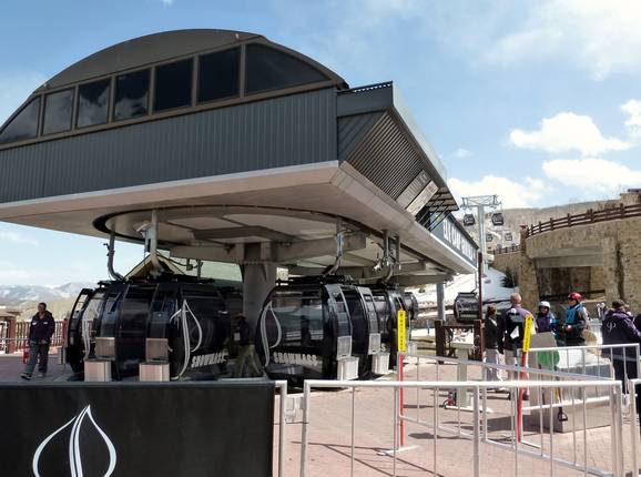 Elk Camp Gondola - 8er Gondelbahn (Ein-Seil-Umlaufbahn)