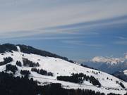 Der Mont Lachat mit seinen Wiesenhängen