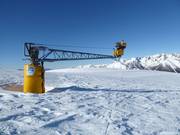 Leistungsfähige Schneekanone im Skigebiet Lagorai
