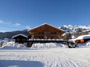 Hotel Wetterhorn am Ende der Talabfahrt Stepfi