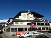 Das Hotel Mein Almhof direkt am Ende der Piste nach Nauders