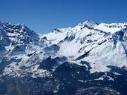 Blick auf das Skigebiet Schilthorn
