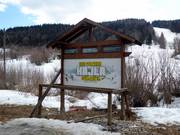 Ausschilderung am Skigebiet Hajla