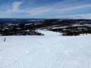 Blick entlang der Västbacken bis ins Tal
