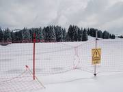 Kaum sichtbar und daher gut abgesichert: Speicherteich auf dem Mont Lachat
