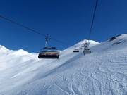 Tscheyeckbahn - 6er Hochgeschwindigkeits-Sesselbahn (kuppelbar) mit Abdeckhauben