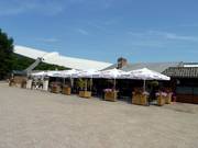 Der Biergarten vor der Skihalle