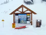 Informationstafel im Skigebiet von Kicking Horse