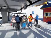 Freundliche Begrüßung an der Sesselbahn