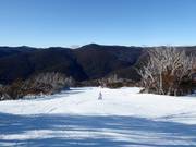 Breite und leichte Abfahrt Playground