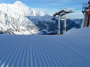 Frisch präparierte Piste am Morgen