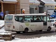 Ein Skibus fährt die zahlreichen Ortsteile von Saint Jean d’Arves ab