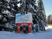 Informationstafel im Skigebiet