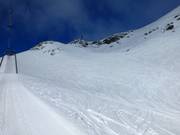 Kurze Runs im Tiefschnee am Schladminger Gletscherlift