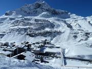 Talabfahrten nach Zürs mit Skibrücke