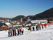 Auf der Dorfwiese finden Skikurse statt
