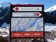 Moderne Pistenausschilderung mit Pistenplan in Ischgl