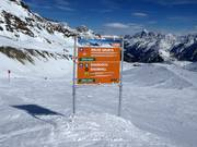 Ausschilderung und Öffnungsstatus