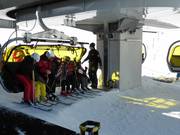 Aufmerksames Personal an den Sesselbahnen